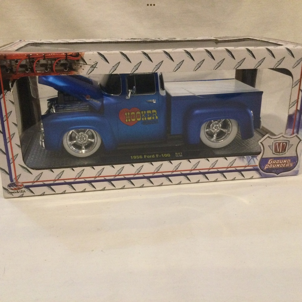 1/24 Diecast M2 Ground Pounders 1956 Blue Ford F-100 R47 - NEW IN BOX